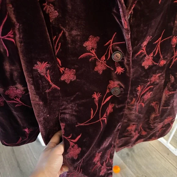 Vintage Dana Buchman Women's Velvet Floral Blazer - Burgundy - Picture 5 of 12